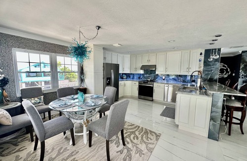 Sands House | Open water view, boat dockage, 4 bedroom Home in Big Pine Key