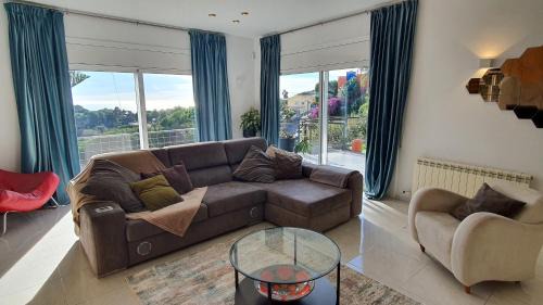 Premia de Dalt Ski Chalet | Opening Doors Premiá Dalt Amazing views w pool