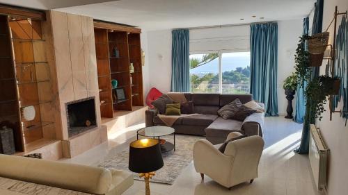 Premia de Dalt Ski Chalet | Opening Doors Premiá Dalt Amazing views w pool