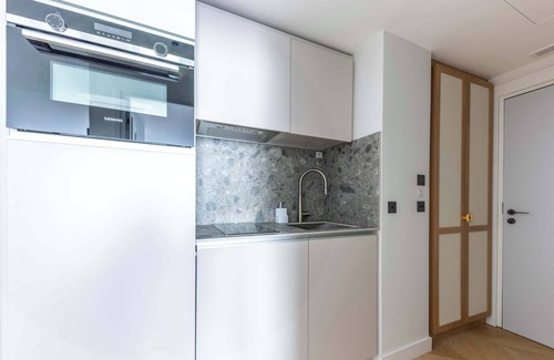 Chaussee-d'Antin Apartment | Opera - One Bedroom Balcony