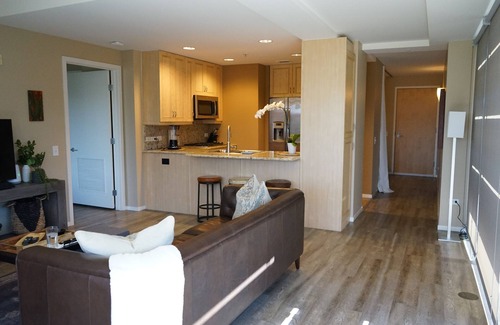 South Scottsdale Condo | Optimal Camelback, Scottsdale Luxury Condo Living All Year Round!