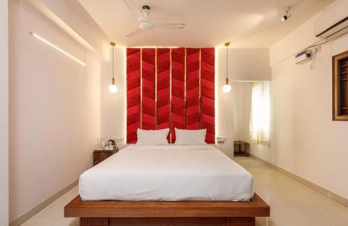 Vyalikaval HBCS Layout Apartment | Opulence by Red Olive 3bhk AC Manyata Tech Park