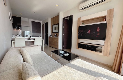 Yan Nawa Apartment | Opulence Riverview/Train Access
