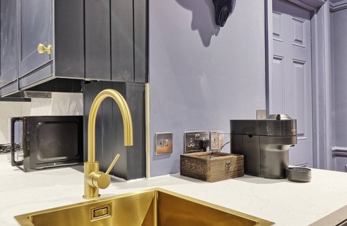 Southend-on-Sea Apartment | Opulent Abode - Stunning One-Bedroom Flat - Southend Stays