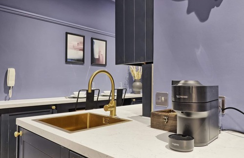 Southend-on-Sea Apartment | Opulent Abode - Stunning One-Bedroom Flat - Southend Stays