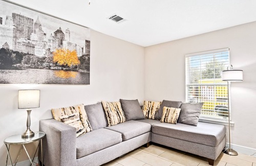 OST - South Union Apartment | Opulent & Luxurious APT 7 Min From TX Med Center