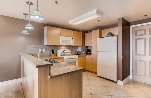Downtown Las Vegas Condo | Opulent Ogden Luxury High Rise 20th floor Queen