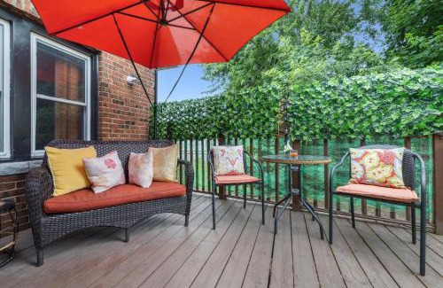 Niagara Falls Bed & Breakfast | Ora's Place BNB