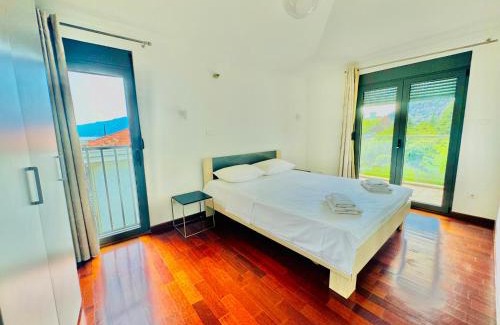 Orahovac Apartment | Orahovac sunny port
