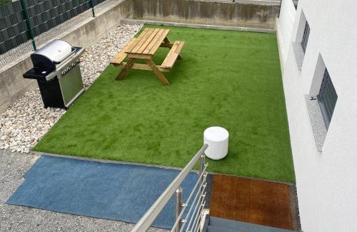 Praprotna Polica Apartment | Orange alpine view