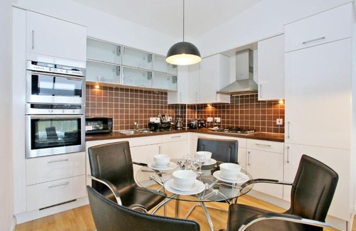 Central Aberdeen Apartment | Orange Apartments - Kepplestone