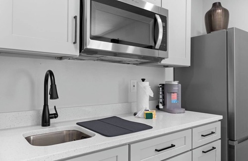 Buena Ventura Lakes Apartment | Orange Blossom Apartment