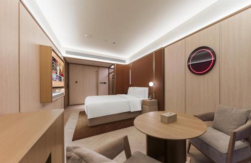 Shibei Hotel | Orange Crystal Qingdao Taitung Pedestrian Street Hotel