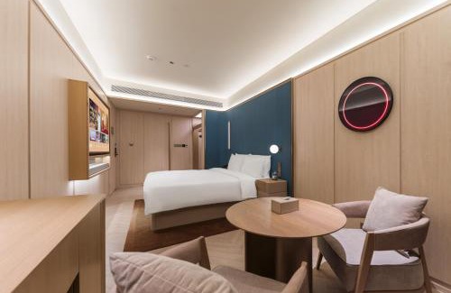Shibei Hotel | Orange Crystal Qingdao Taitung Pedestrian Street Hotel