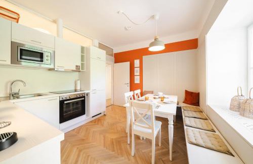 Geidorf Apartment | Orange Flat by GrazRentals highest standard & free parking