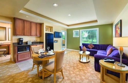 Paradise Valley Village Condo | Orange Tree Golf Resort 1 Bedroom Suite