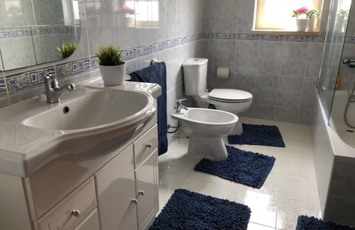Malinha Villa | Orange Valley View Holiday Villa