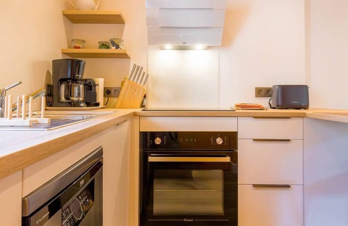 Dijon Centre Ville Apartment | Orangerie Jeannin - Appartement au cœur de la ville -SR Loc