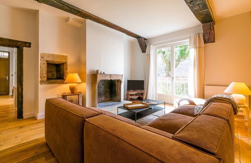 Dijon Centre Ville Apartment | Orangerie Jeannin - Appartement au cœur de la ville -SR Loc