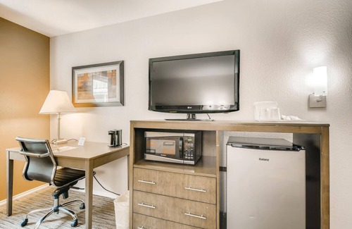 Heritage Hills Hotel | Orangewood Inn & Suites Midtown