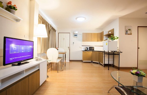 San Sai Apartment | Orawan Suites