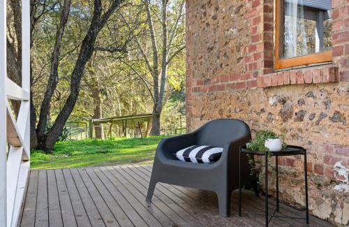 Lenswood House | Orchard Cottage - A Leafy Peaceful Retreat with Spa