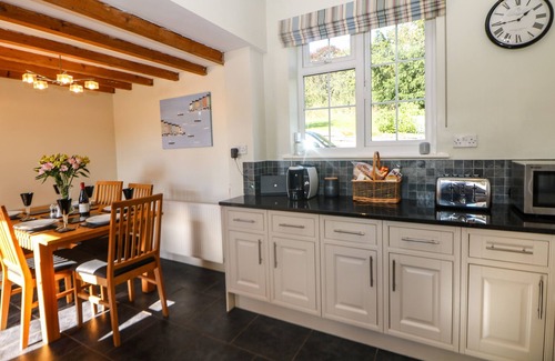 Calwich Cottage | ORCHARD COTTAGE, family friendly, luxury holiday cottage in Calwich