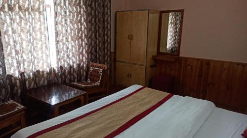 Aleo House | Orchard Homes Manali