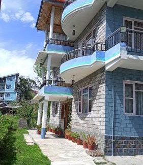 Aleo House | Orchard Homes Manali