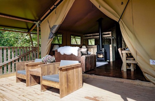Kingsbridge Cabin | Orchard Lodge @ Lower Coombe Royal with Hot Tub