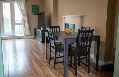 Sutton Cross House | Orchard Way, Shared Apartment with an Amazing Double Bedroom with Ensuite