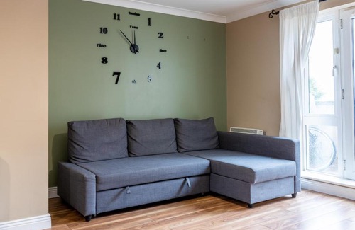Sutton Cross House | Orchard Way, Shared Apartment with an Amazing Double Bedroom with Ensuite