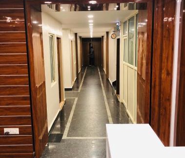 Bommasandra Hotel | Orchid Home