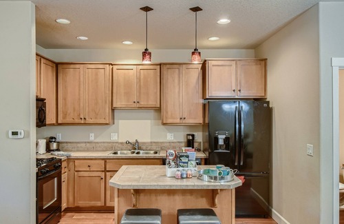 Oregon City House | Oregon Jade Lodging Monthly rental family & pet friendly 3 BR-