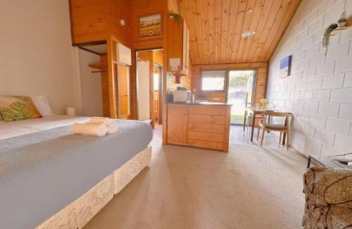 Orewa Hotel | Orewa Motor Lodge