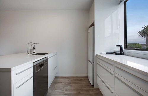 Orewa House | Orewa Beachside Townhouse near the Beach