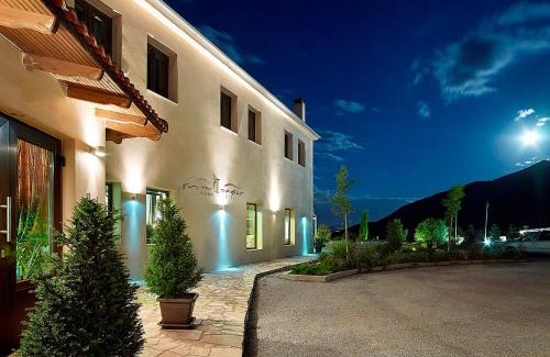 Amphipolis Hotel | Orfeas Land