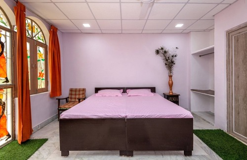 Jhansi Other | Organic Farm with kitchen, AC rooms, Pet-friendly 7 Kms from the city