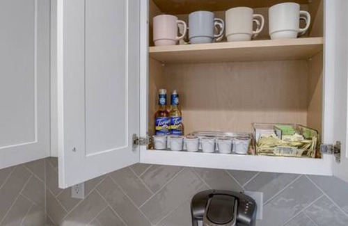 Lincoln House | Organic White Modern