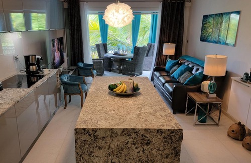 Orient Bay Condo | Orient Bay Village, St. MartinnWalking Distance To Club Orient