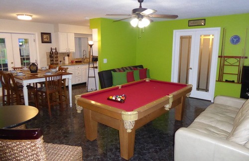 Altamonte Springs House | Orlando Area 4BR/2BA Home w/Jacuzzi & New Communal pool Disney Universal Daytona