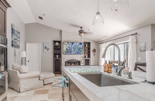 Wekiva Springs House | Orlando Home w/ Pool, Jacuzzi, Massage Chair, & More!