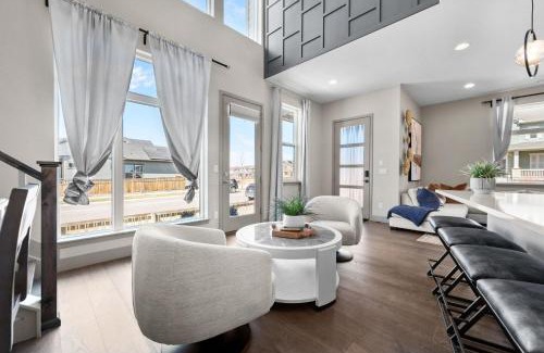 Aurora House | Orleans Street - Aurora