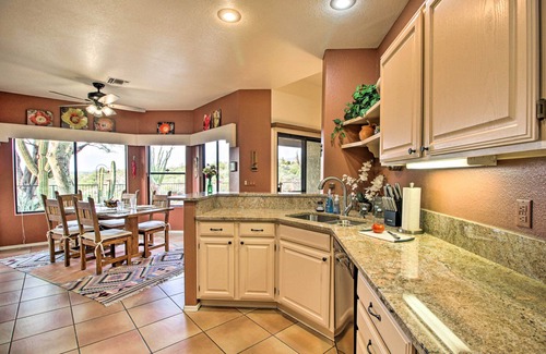 El Conquistador House | Oro Valley Getaway w/Patio, BBQ & Mountain Views!