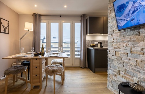 Font-Romeu-Odeillo-Via Apartment | Orpin - superbe appartement rénové 2 personnes avec grande terrasse plein sud, belle vue