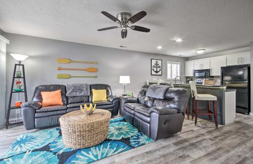 Osage Beach Apartment | Osage Beach Condo Community Pool and Boat Dock