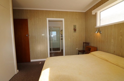 Merimbula Cabin | Osborne House - Pet Friendly