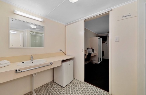 Bundaberg West Hotel | Oscar Motel