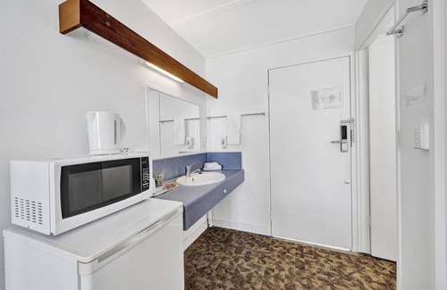 Bundaberg West Hotel | Oscar Motel