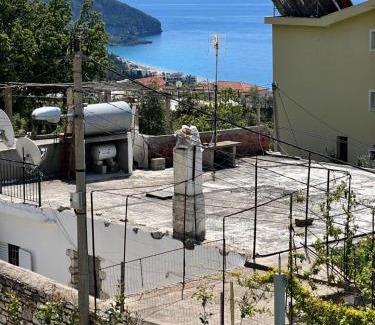 Dhermi Apartment | Oscar’s Apartments Drymades